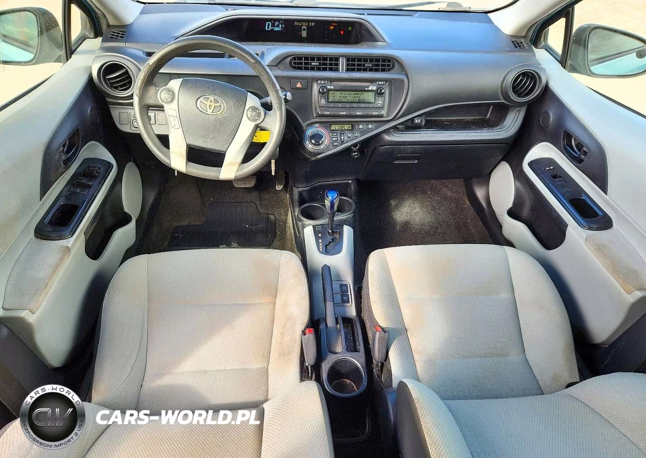 2014 Toyota Prius C One VIN:JTDKDTB32E1060708 - 8