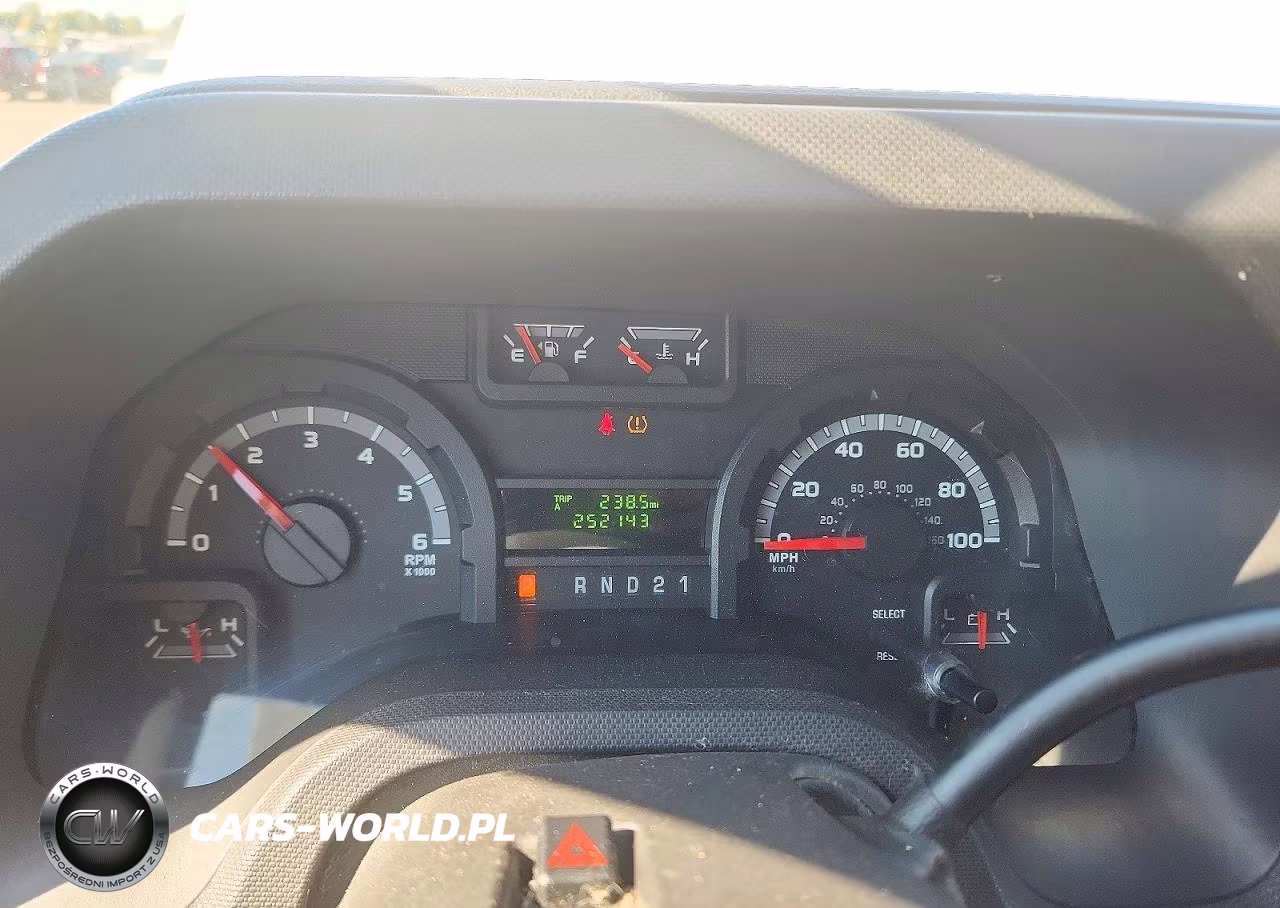 2011 Ford Econoline E150 Van VIN:1FTNE1EW4BDA31905 - 9