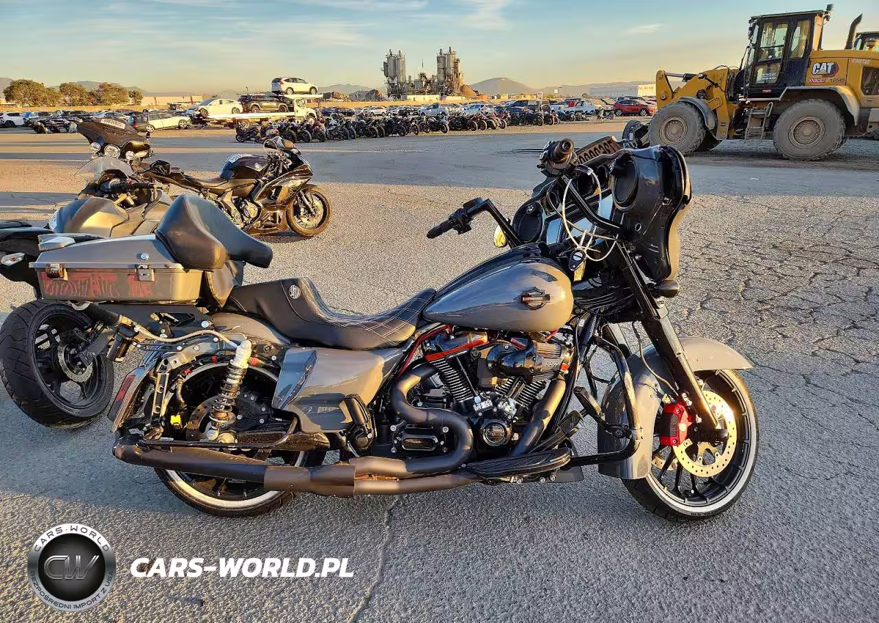 2018 Harley-Davidson Flhxse Cvo Street Glide