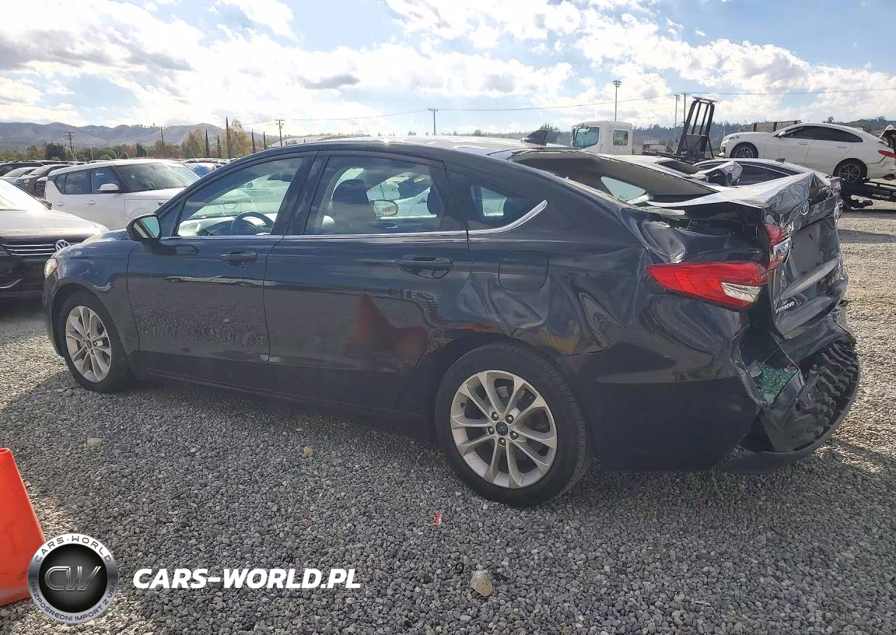2019 Ford Fusion Se VIN:3FA6P0LU2KR207745 - 2