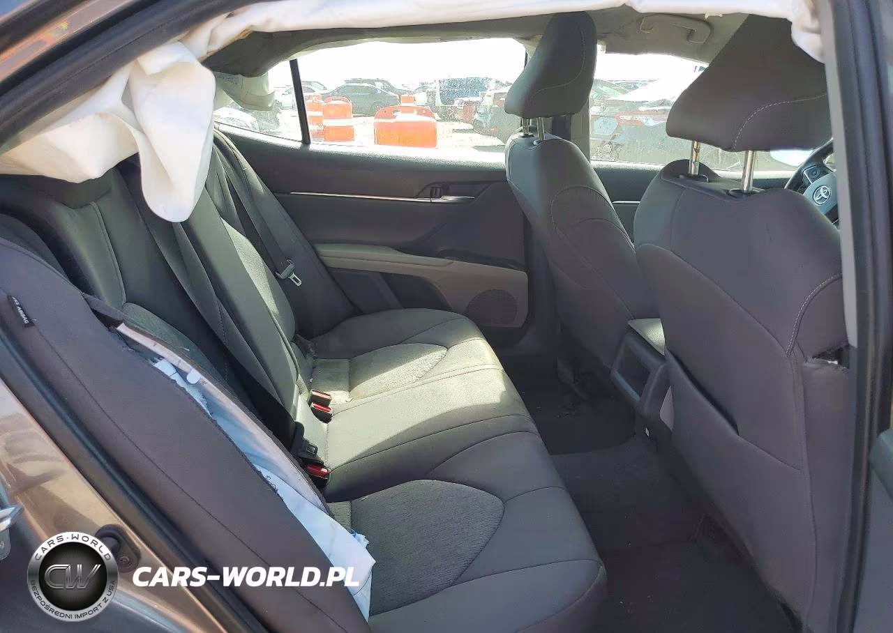 2024 Toyota Camry Le VIN:4T1C11AK1RU910435 - 10