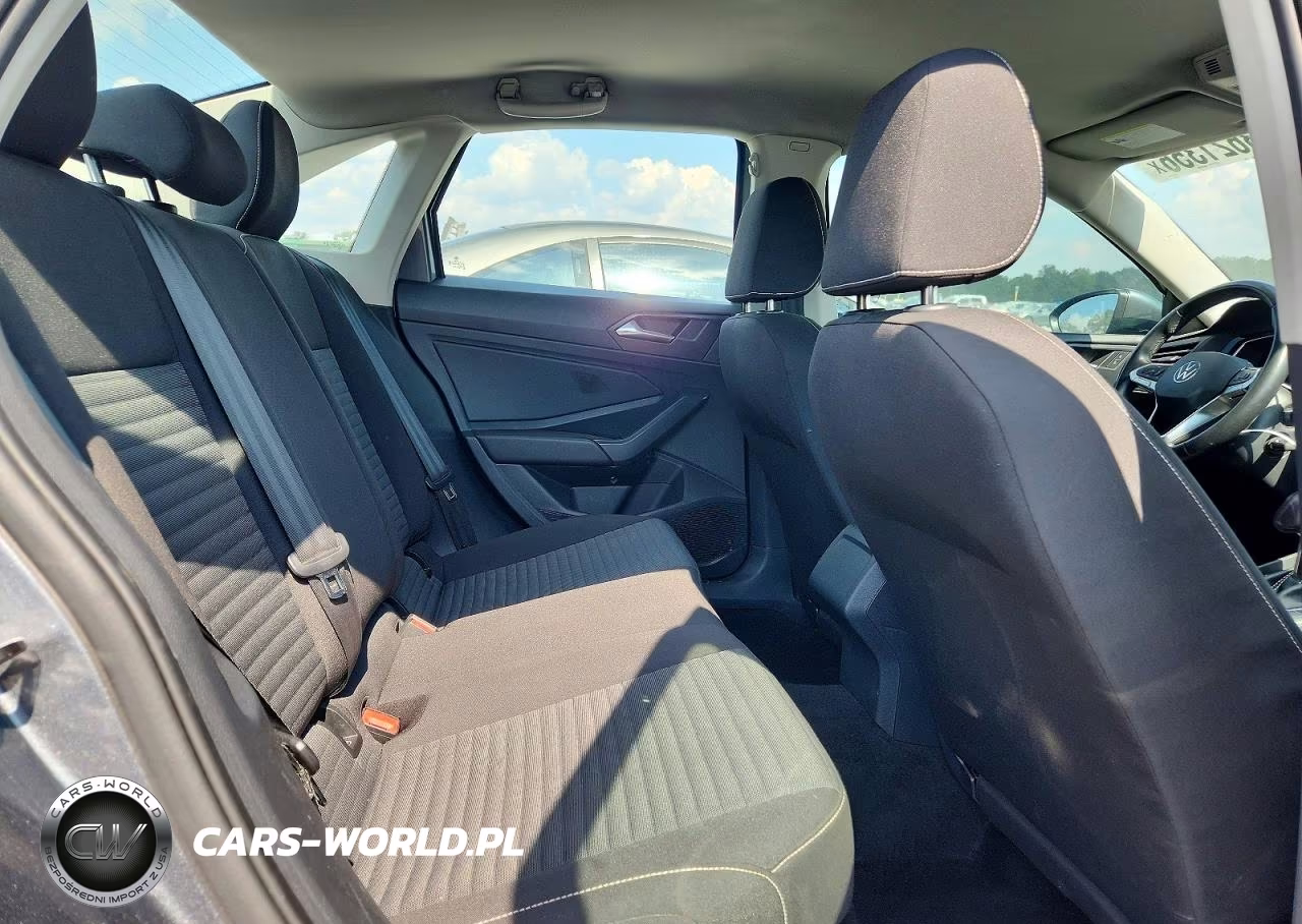 2024 Volkswagen Jetta S VIN:3VW5M7BU5RM024630 - 10