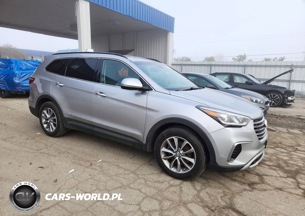 2017 Hyundai Santa Fe Se VIN:KM8SMDHF8HU231404 - 4