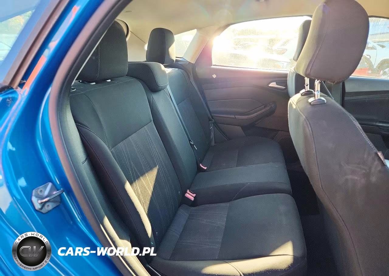 2015 Ford Focus Se VIN:1FADP3K29FL315549 - 10