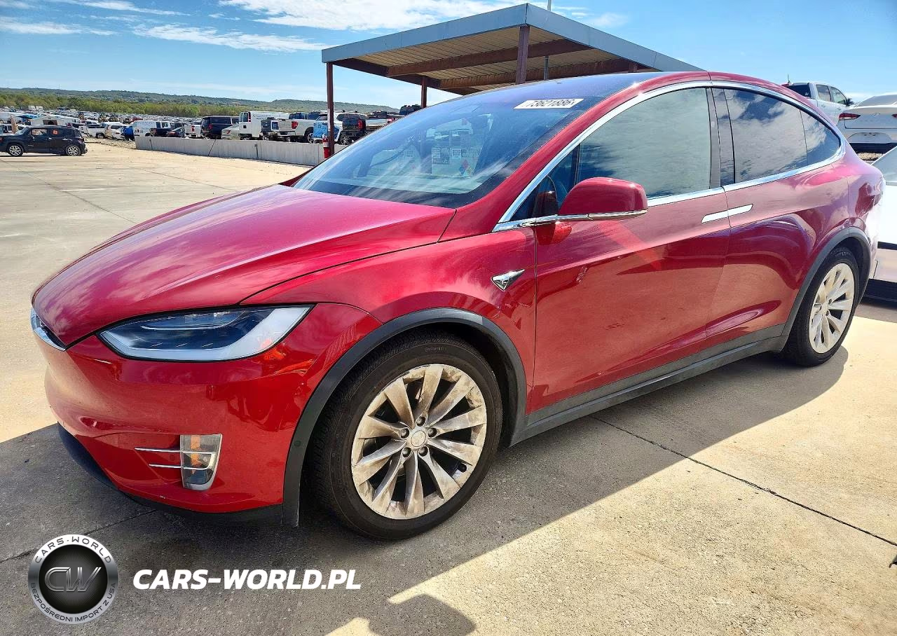 2018 Tesla Model X VIN:5YJXCDE2XJF142611 - 1