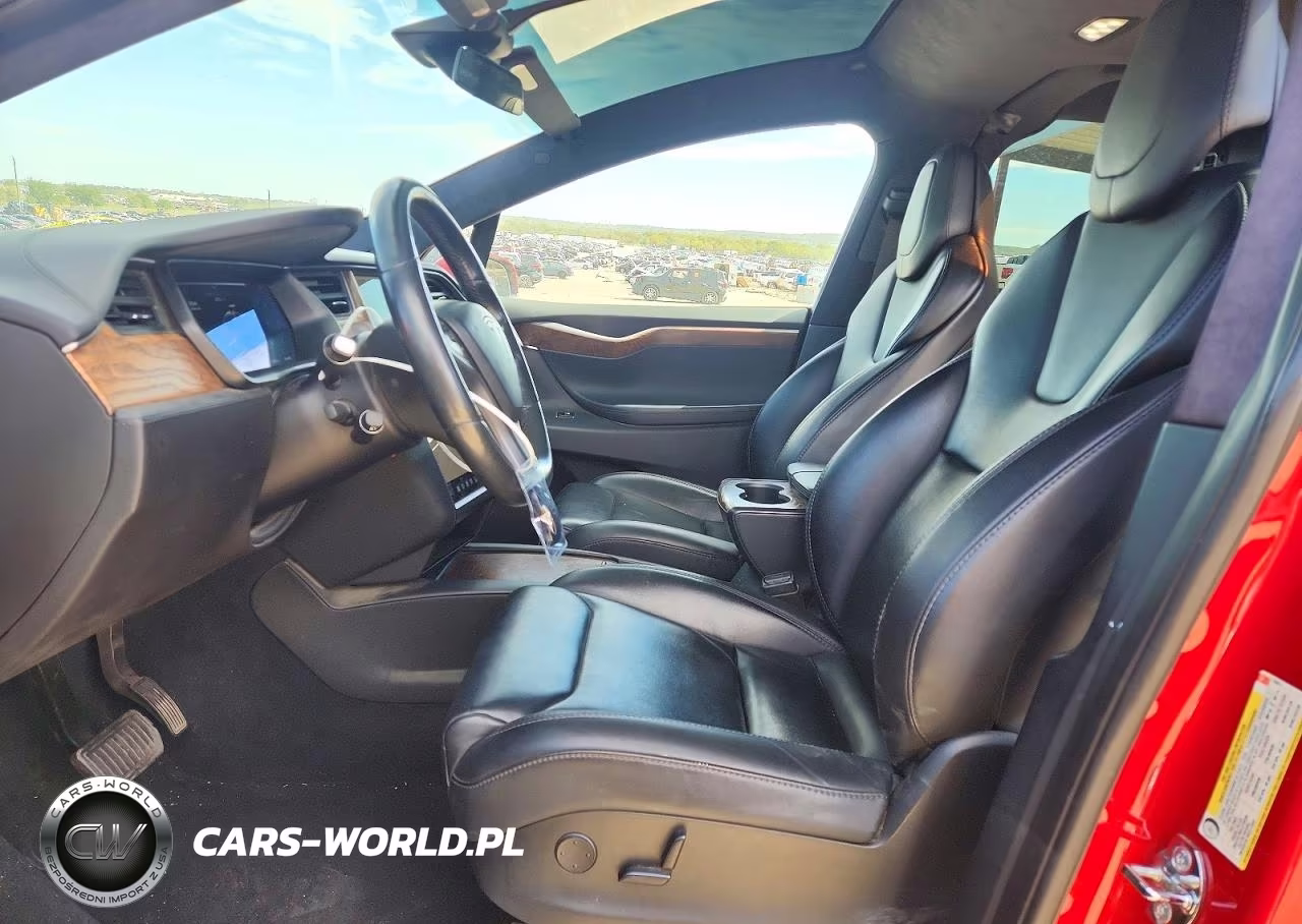 2018 Tesla Model X VIN:5YJXCDE2XJF142611 - 7