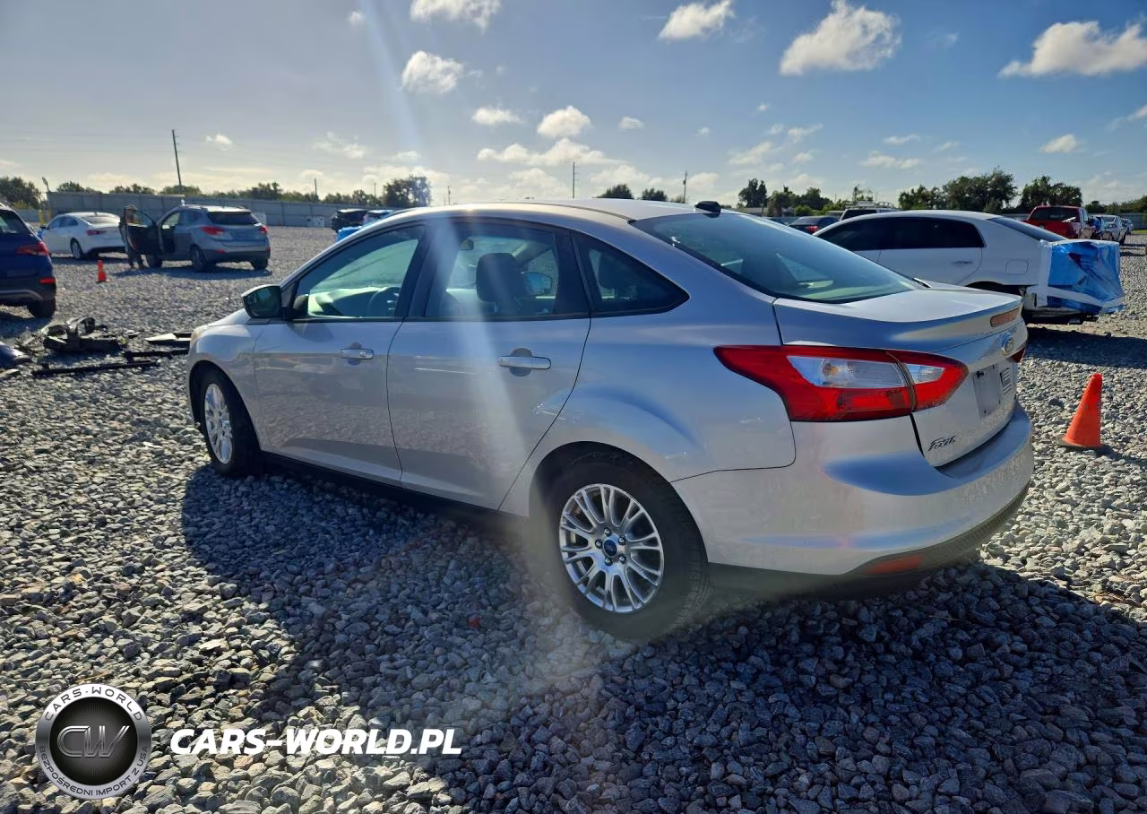 2012 Ford Focus Se VIN:1FAHP3F25CL121057 - 2