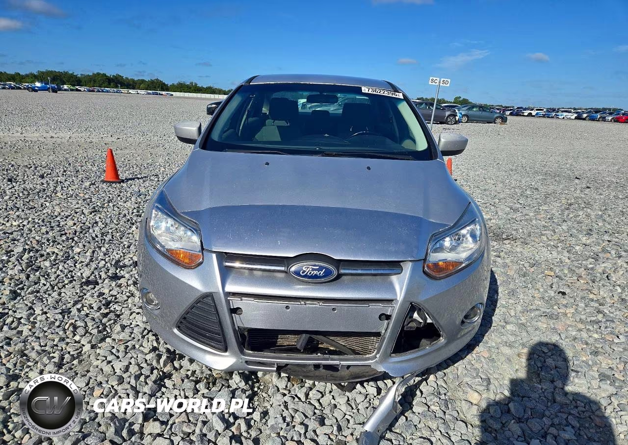 2012 Ford Focus Se VIN:1FAHP3F25CL121057 - 5