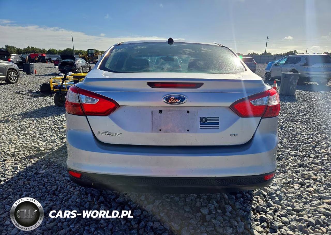 2012 Ford Focus Se VIN:1FAHP3F25CL121057 - 6