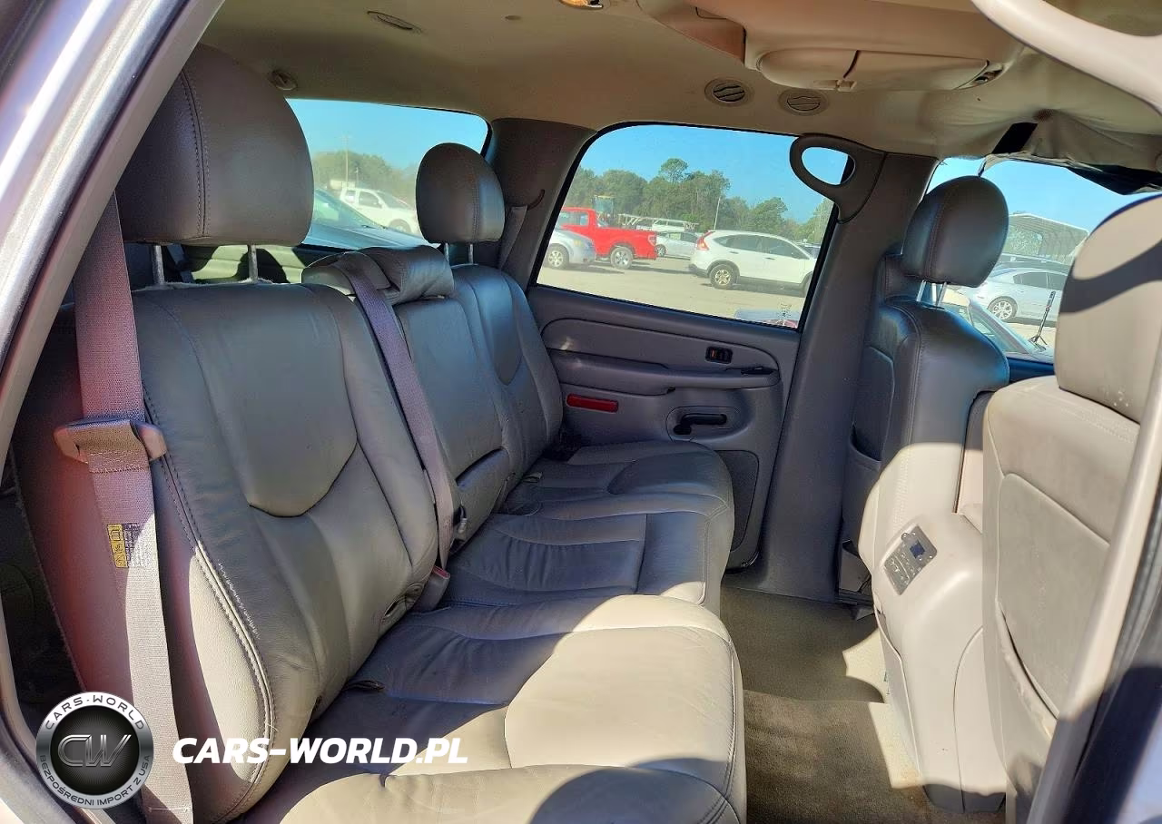 2004 Chevrolet Tahoe C1500 VIN:1GNEC13Z14R121545 - 10