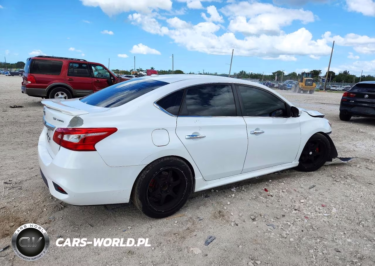 2017 Nissan Sentra Sr Turbo VIN:3N1CB7AP4HY207958 - 3