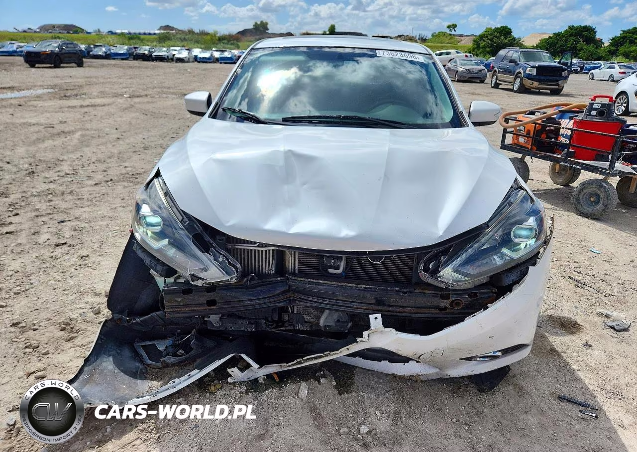 2017 Nissan Sentra Sr Turbo VIN:3N1CB7AP4HY207958 - 5