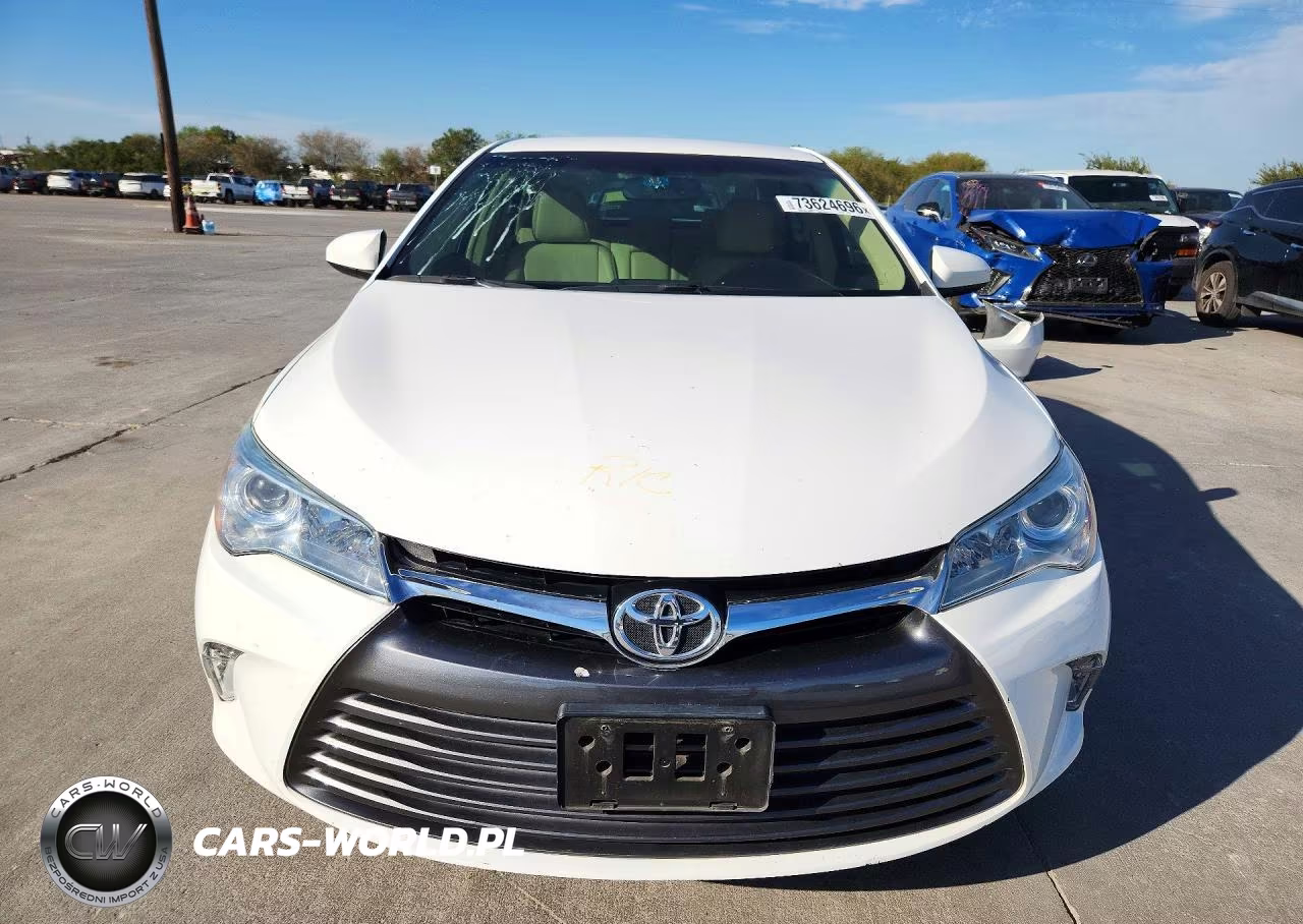 2016 Toyota Camry Xle VIN:4T4BF1FK3GR560797 - 5