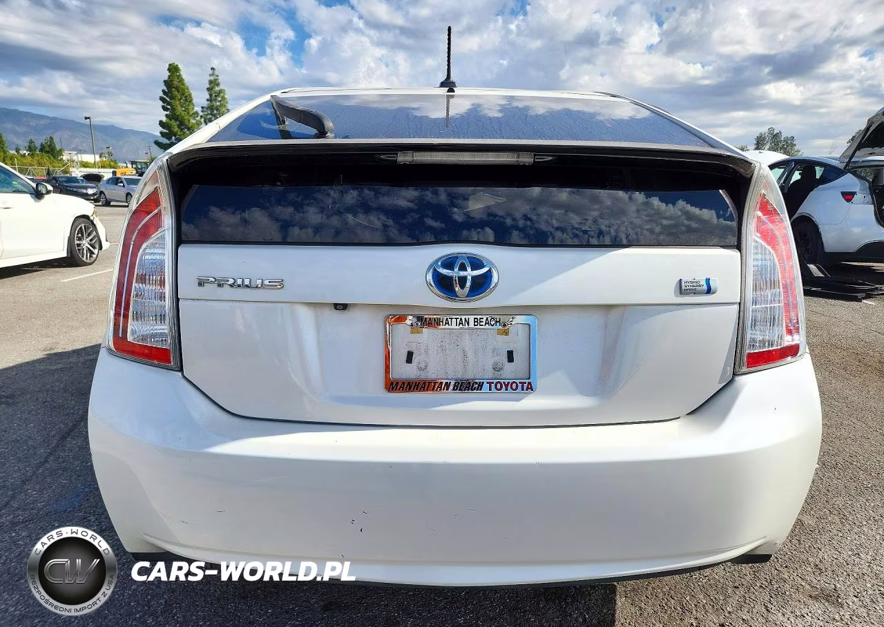 2012 Toyota Prius Three VIN:JTDKN3DU7C5451829 - 6