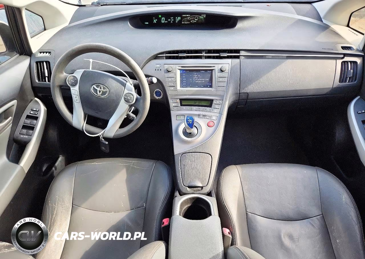 2012 Toyota Prius Three VIN:JTDKN3DU7C5451829 - 8
