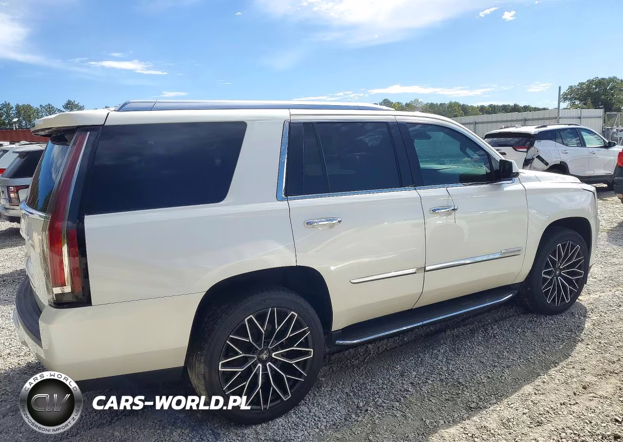 2015 Cadillac Escalade Luxury VIN:1GYS4BKJ9FR161380 - 3