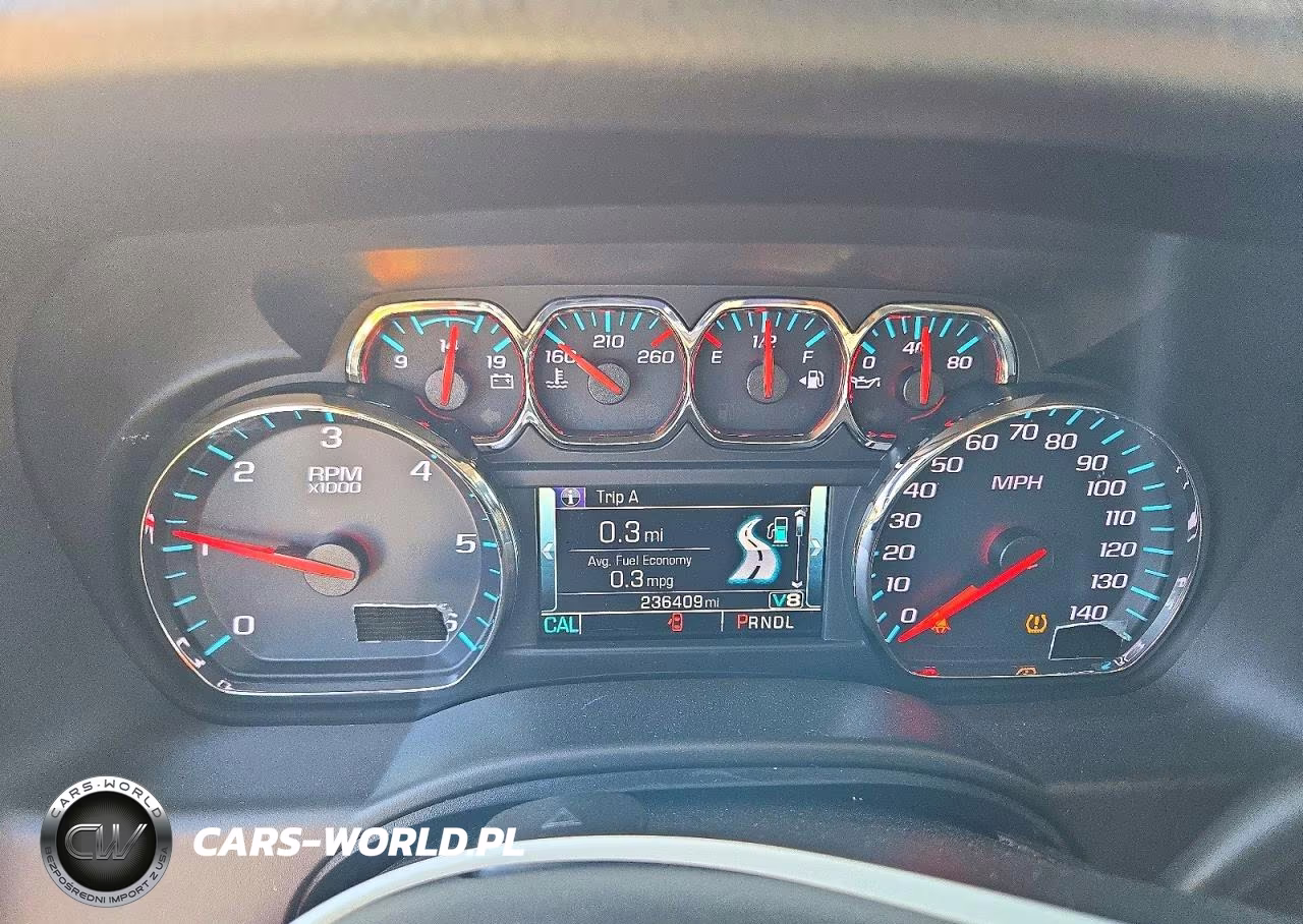2019 Chevrolet Suburban C1500 Lt VIN:1GNSCHKC7KR157911 - 9