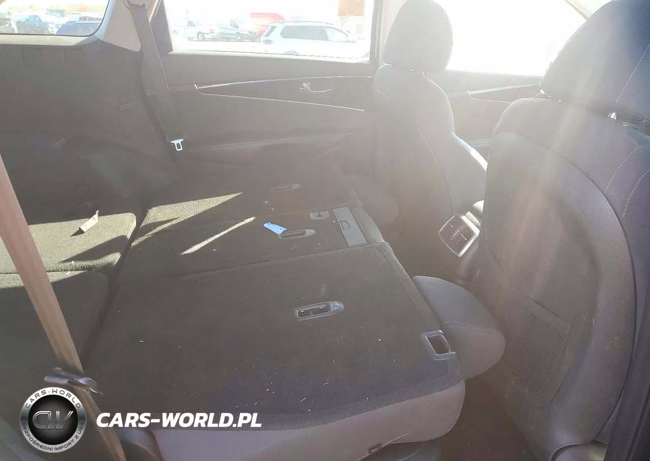 2019 Kia Sorento Lx VIN:5XYPG4A33KG530535 - 11