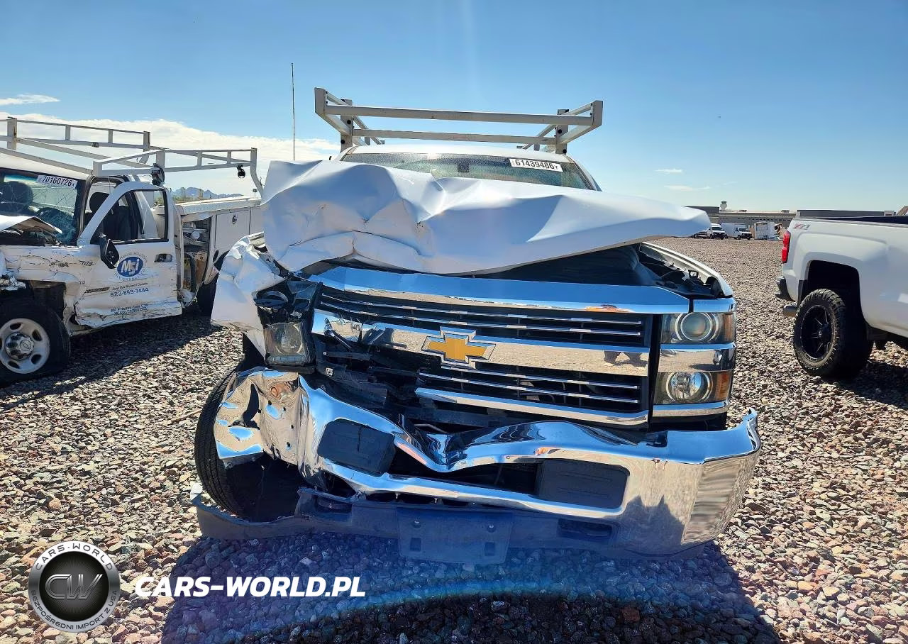 2017 Chevrolet Silverado VIN:1GB0CUEG7HZ243319 - 5