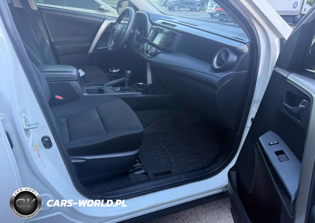 2018 Toyota Rav4 Le VIN:JTMZFREV2JJ724525 - 5