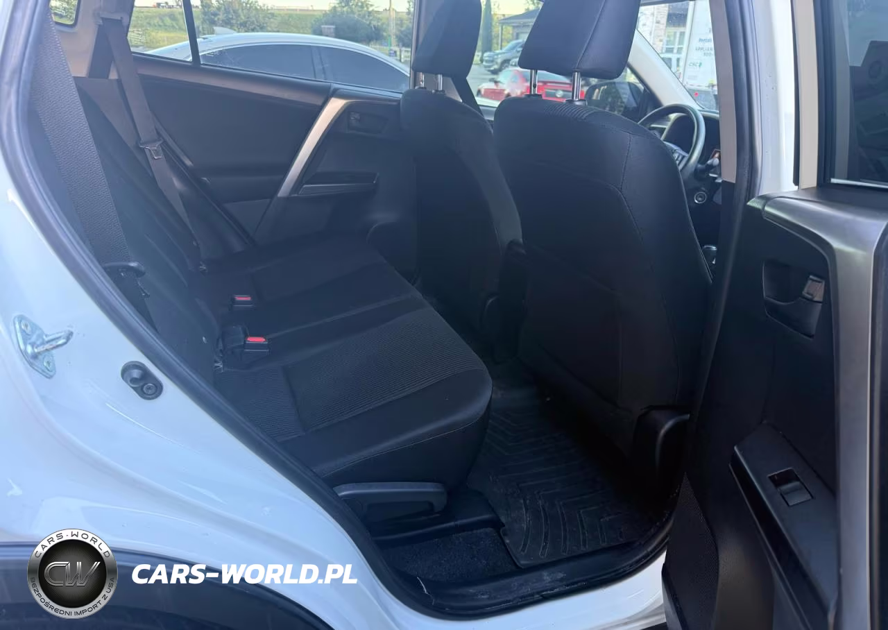 2018 Toyota Rav4 Le VIN:JTMZFREV2JJ724525 - 6