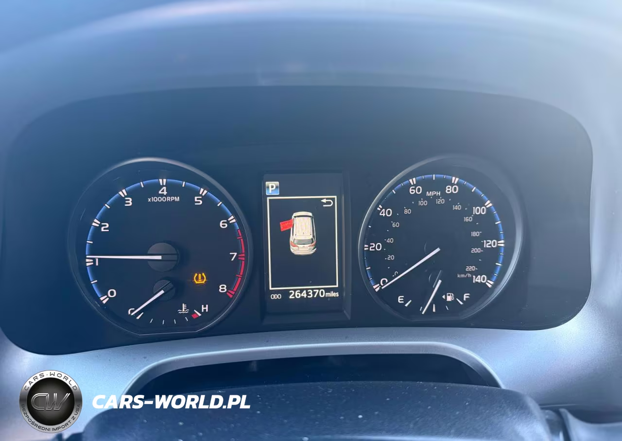 2018 Toyota Rav4 Le VIN:JTMZFREV2JJ724525 - 8