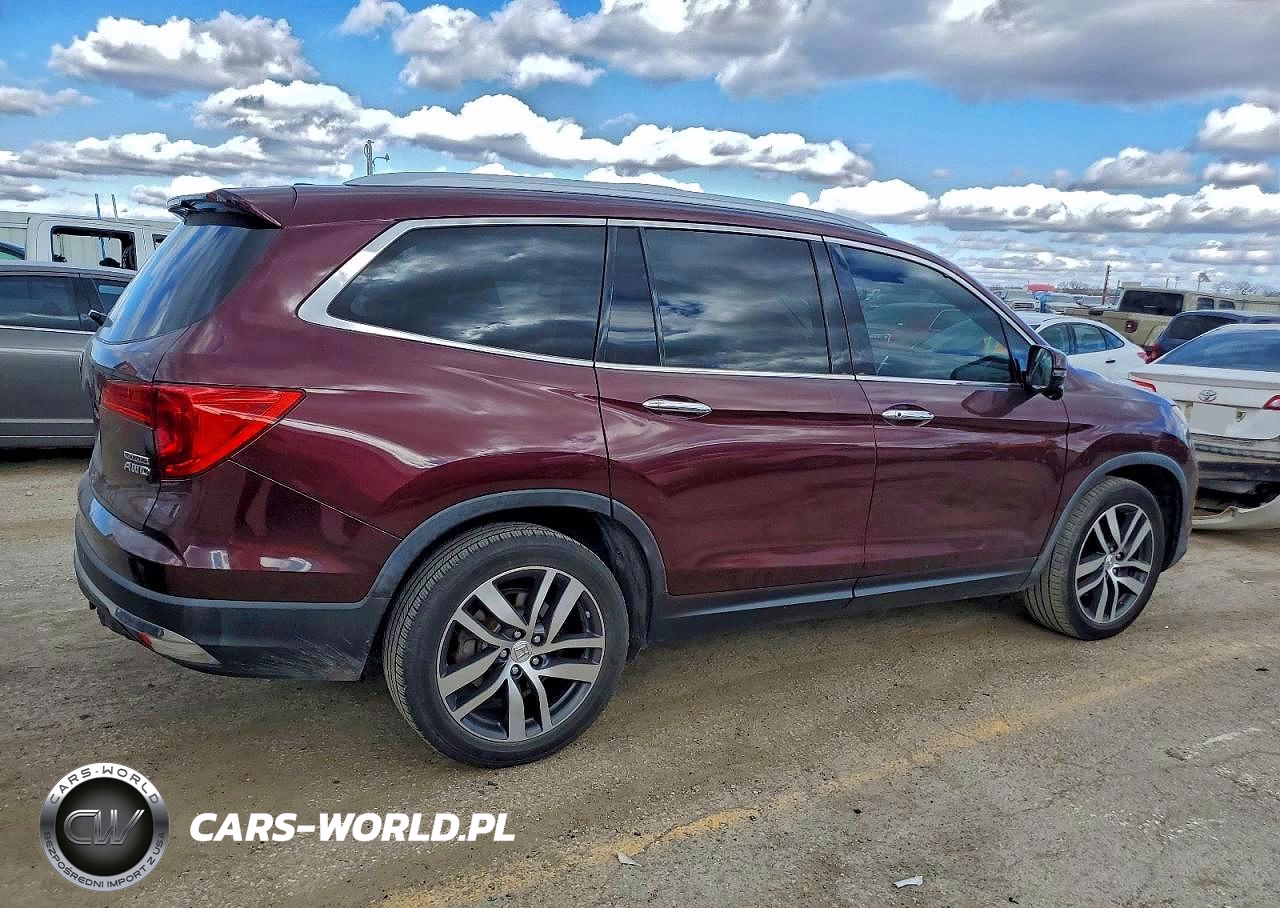 2017 Honda Pilot Touring VIN:5FNYF6H93HB062612 - 3