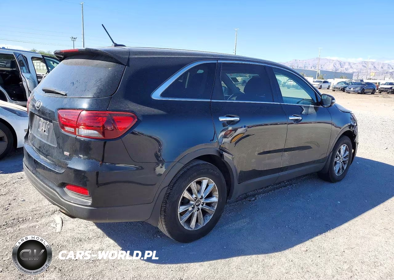 2020 Kia Sorento Lx VIN:5XYPG4A3XLG688923 - 3