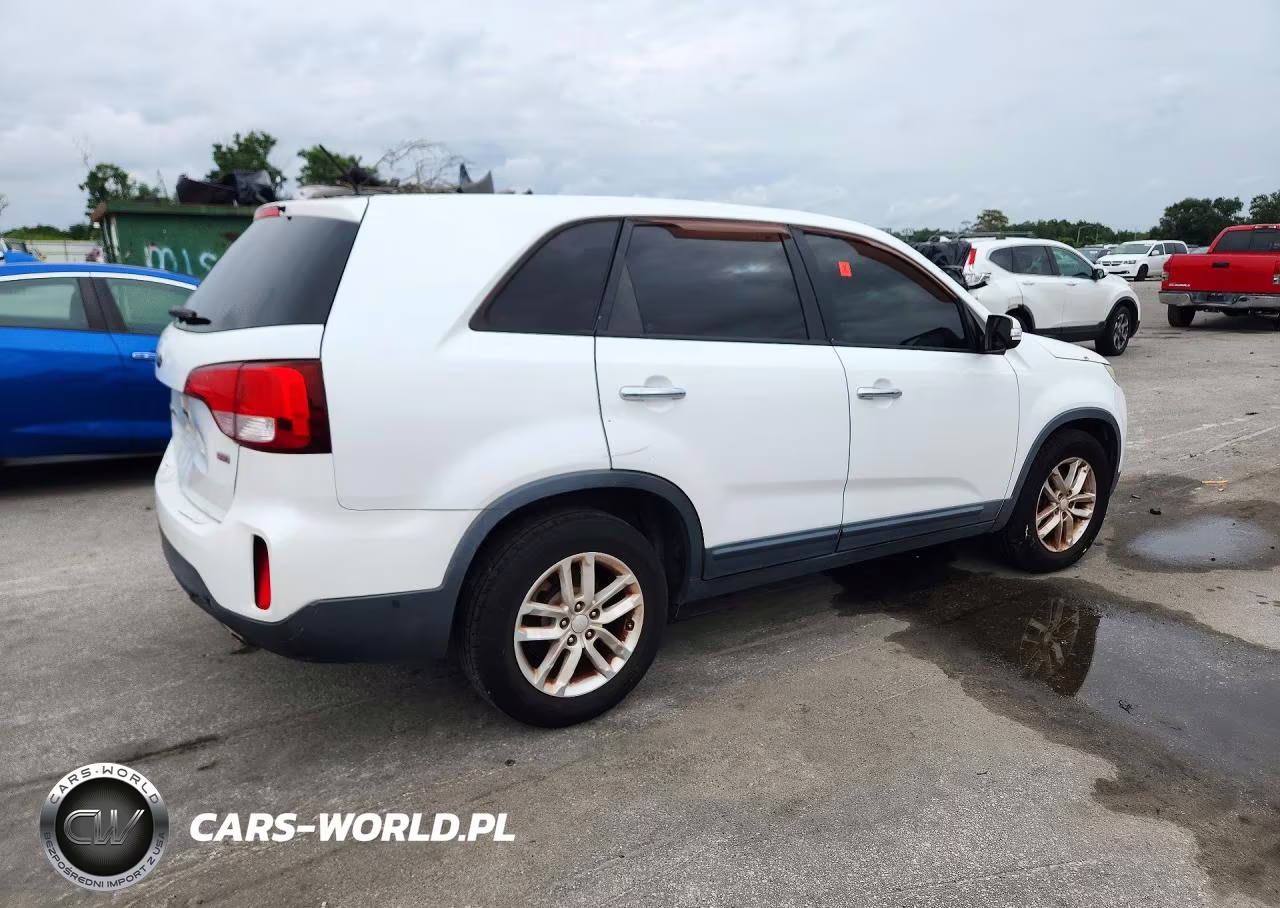 2014 Kia Sorento Lx VIN:5XYKT3A67EG425706 - 3