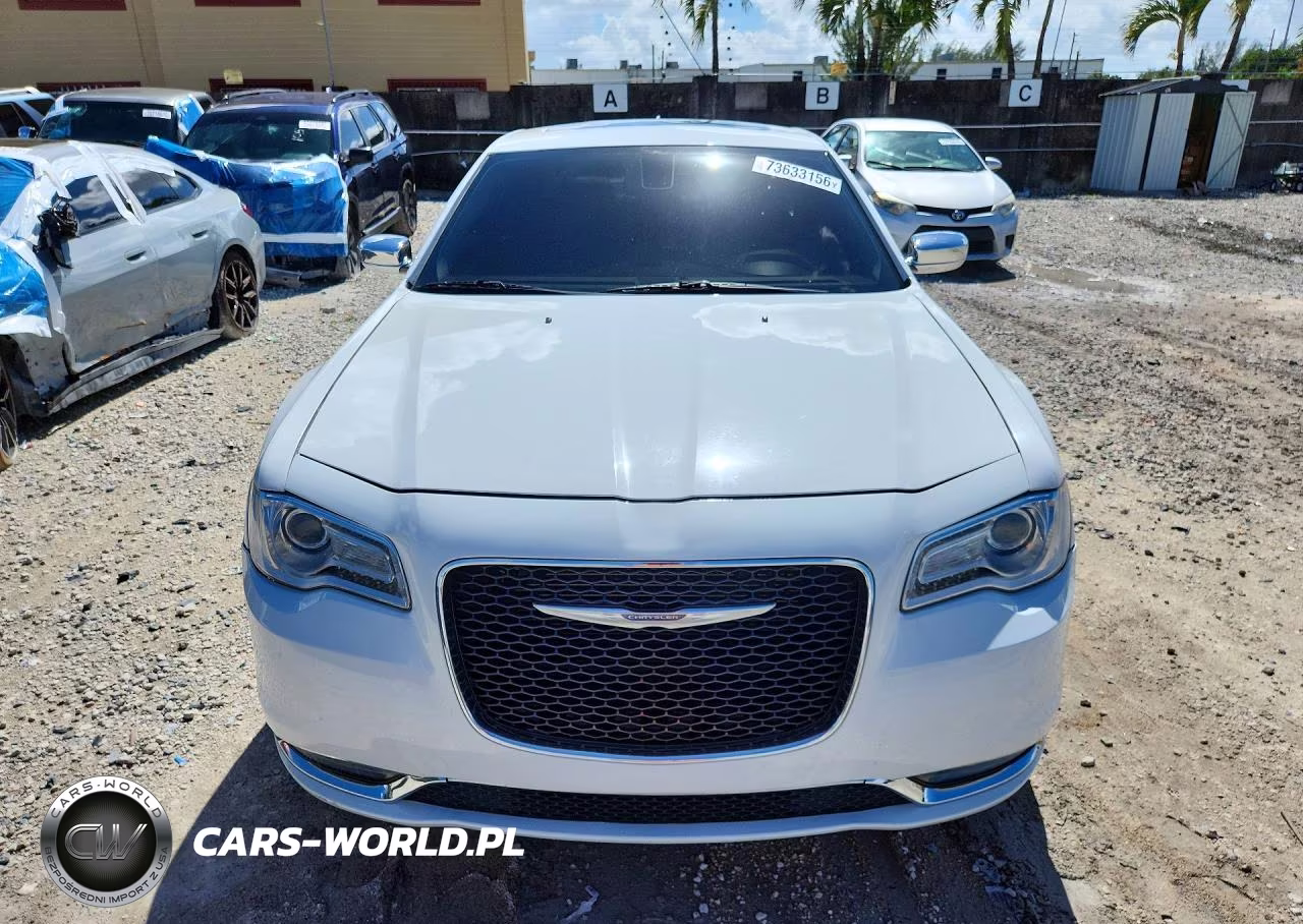2016 Chrysler 300C VIN:2C3CCAEG6GH147594 - 5
