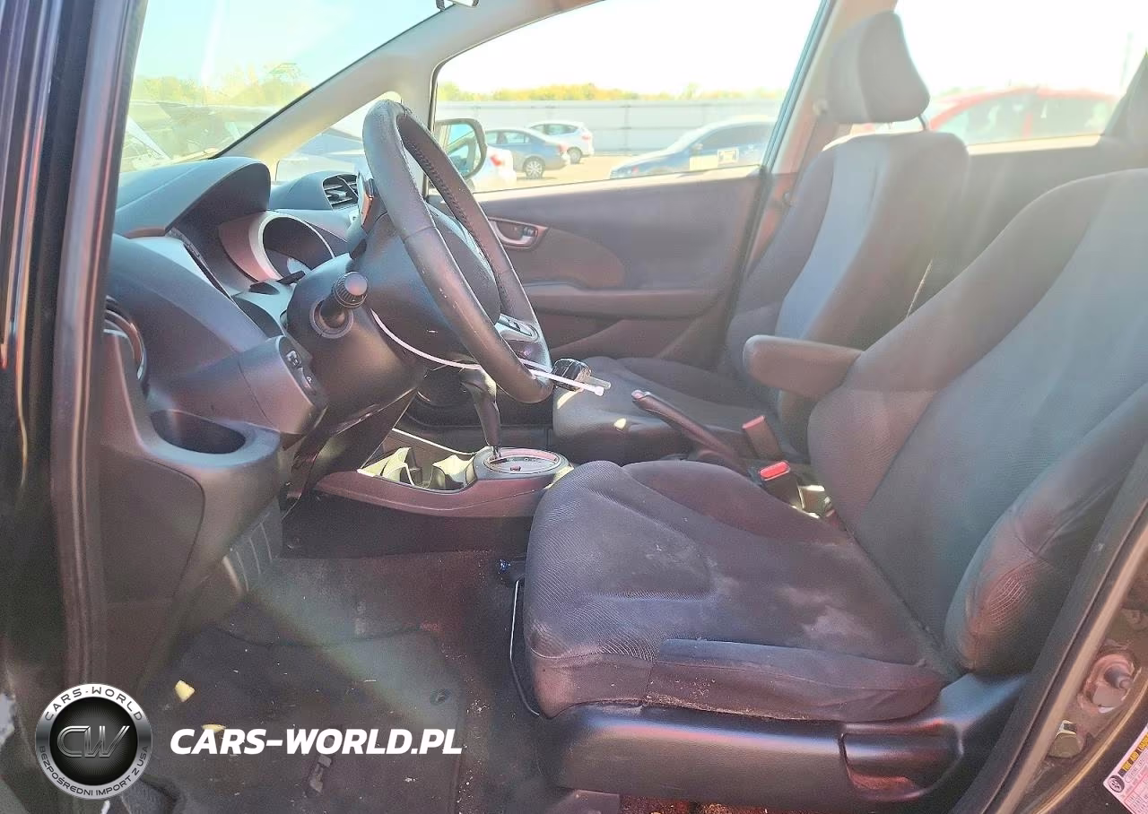 2010 Honda Fit Sport VIN:JHMGE8H40AC028000 - 7