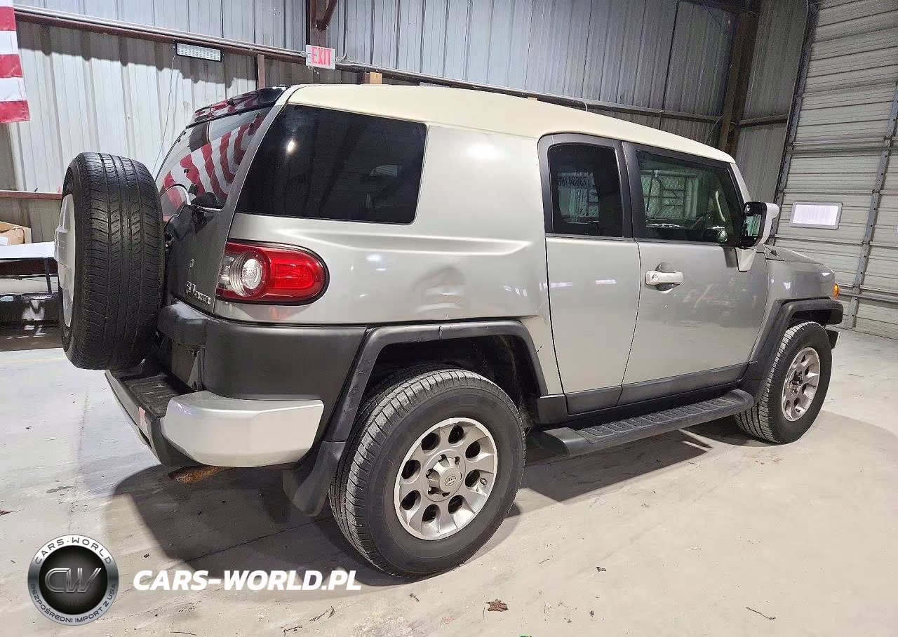 2012 Toyota Fj Cruiser Base VIN:JTEZU4BF0CK011752 - 3