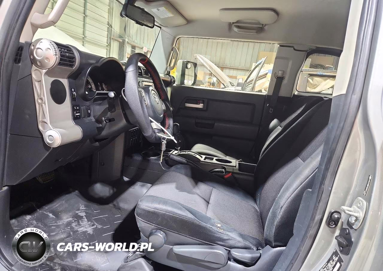 2012 Toyota Fj Cruiser Base VIN:JTEZU4BF0CK011752 - 7