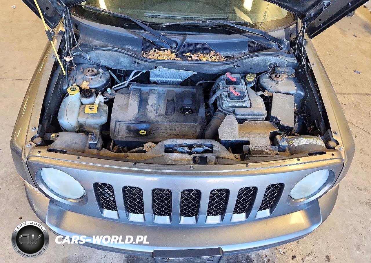 2011 Jeep Patriot Latitude VIN:1J4NF4GB0BD255434 - 12