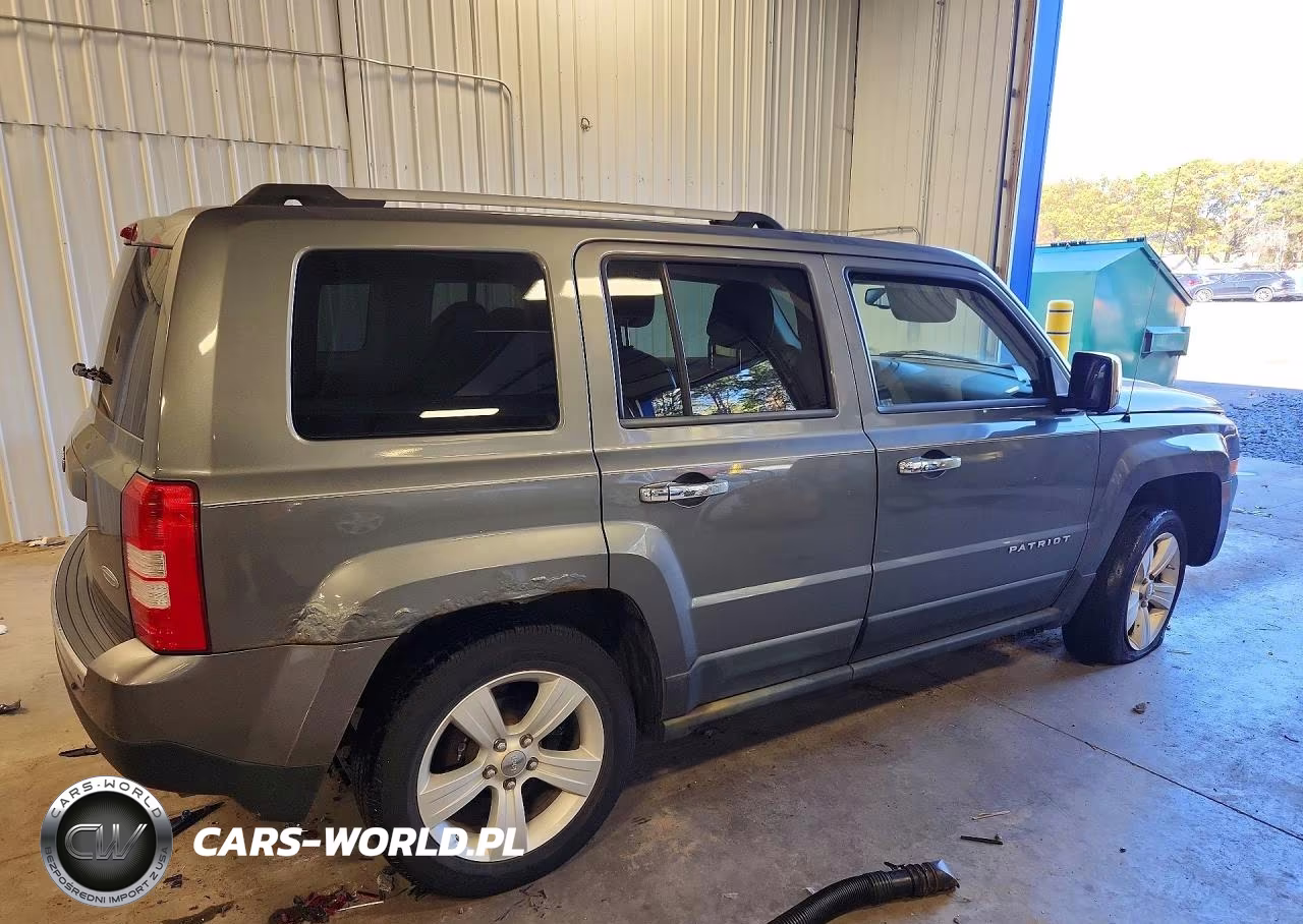 2011 Jeep Patriot Latitude VIN:1J4NF4GB0BD255434 - 3