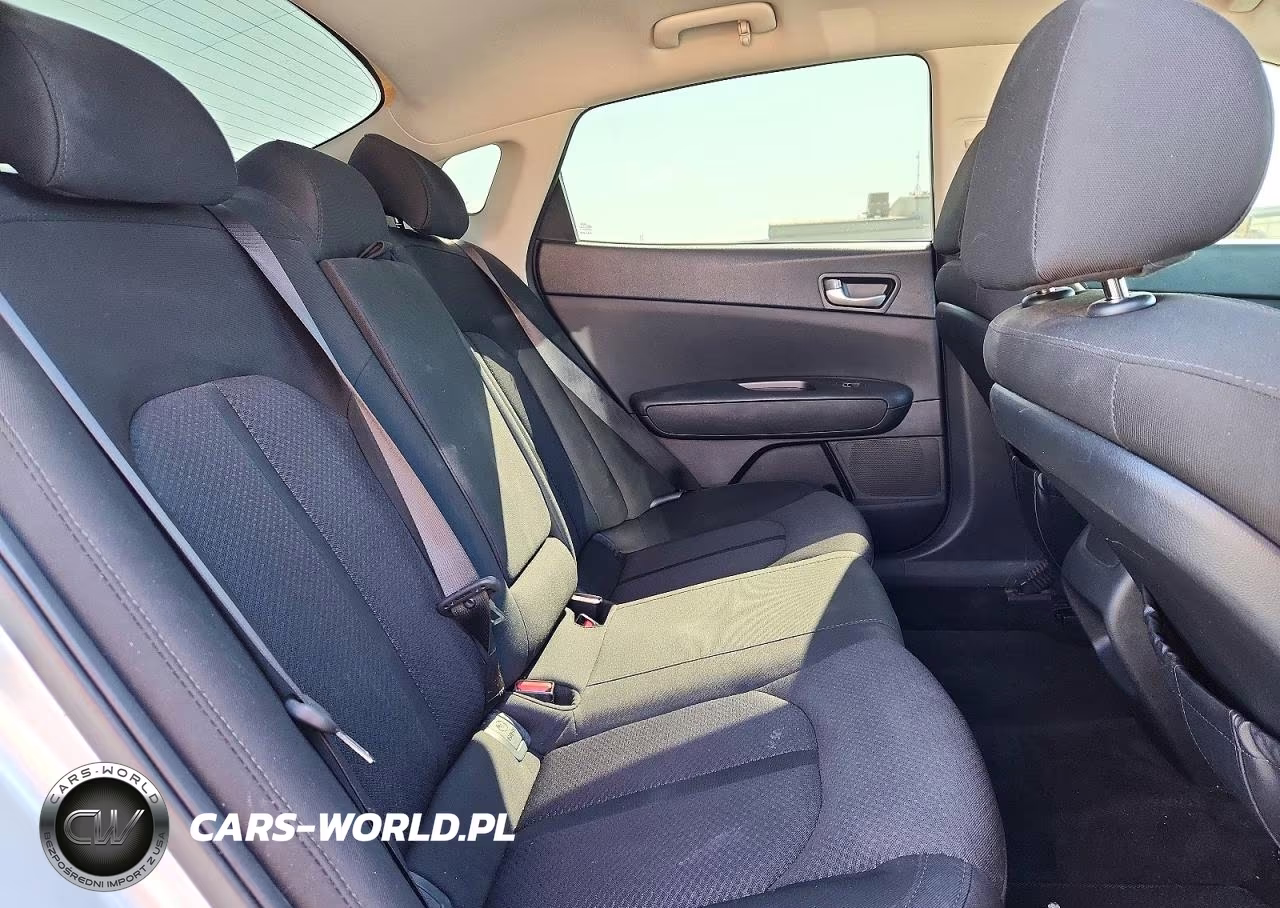 2018 Kia Optima Lx VIN:5XXGT4L30JG196444 - 10