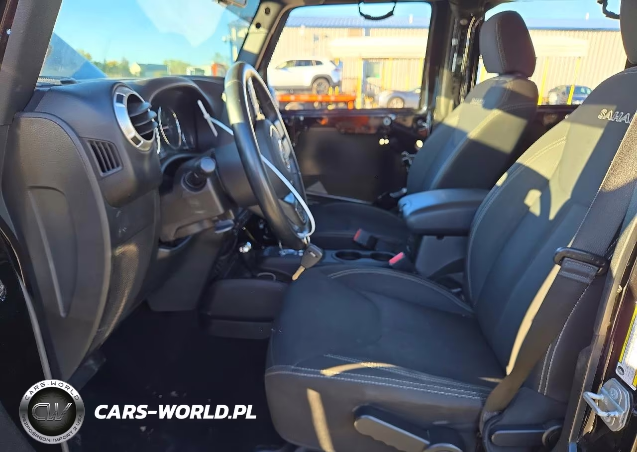 2018 Jeep Wrangler Unlimited Sahara VIN:1C4BJWEG7JL937359 - 7
