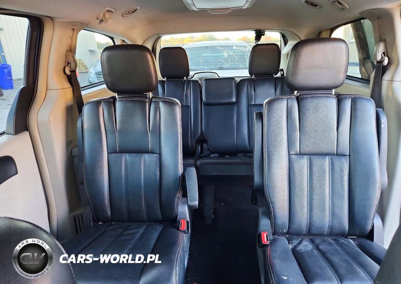 2013 Chrysler Town & Country Touring VIN:2C4RC1BG9DR647751 - 10