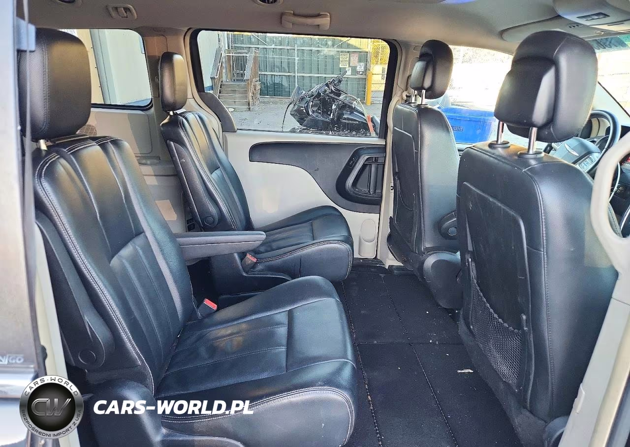 2013 Chrysler Town & Country Touring VIN:2C4RC1BG9DR647751 - 11