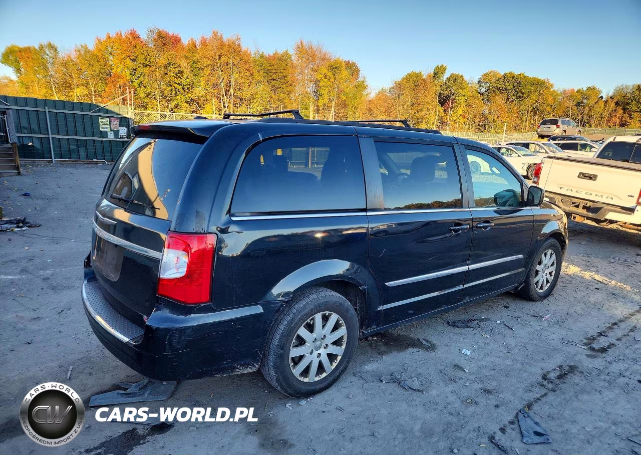 2013 Chrysler Town & Country Touring VIN:2C4RC1BG9DR647751 - 3