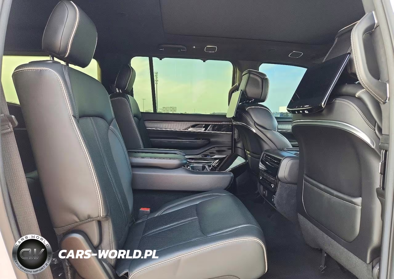 2022 Jeep Grand Wagoneer Series Ii VIN:1C4SJVFP1NS220430 - 11