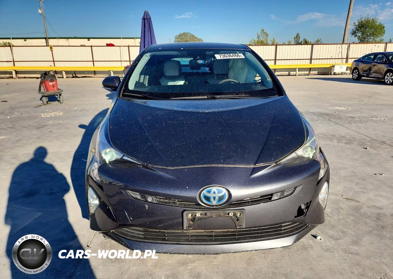 2017 Toyota Prius Four Touring VIN:JTDKARFU1H3043230 - 5