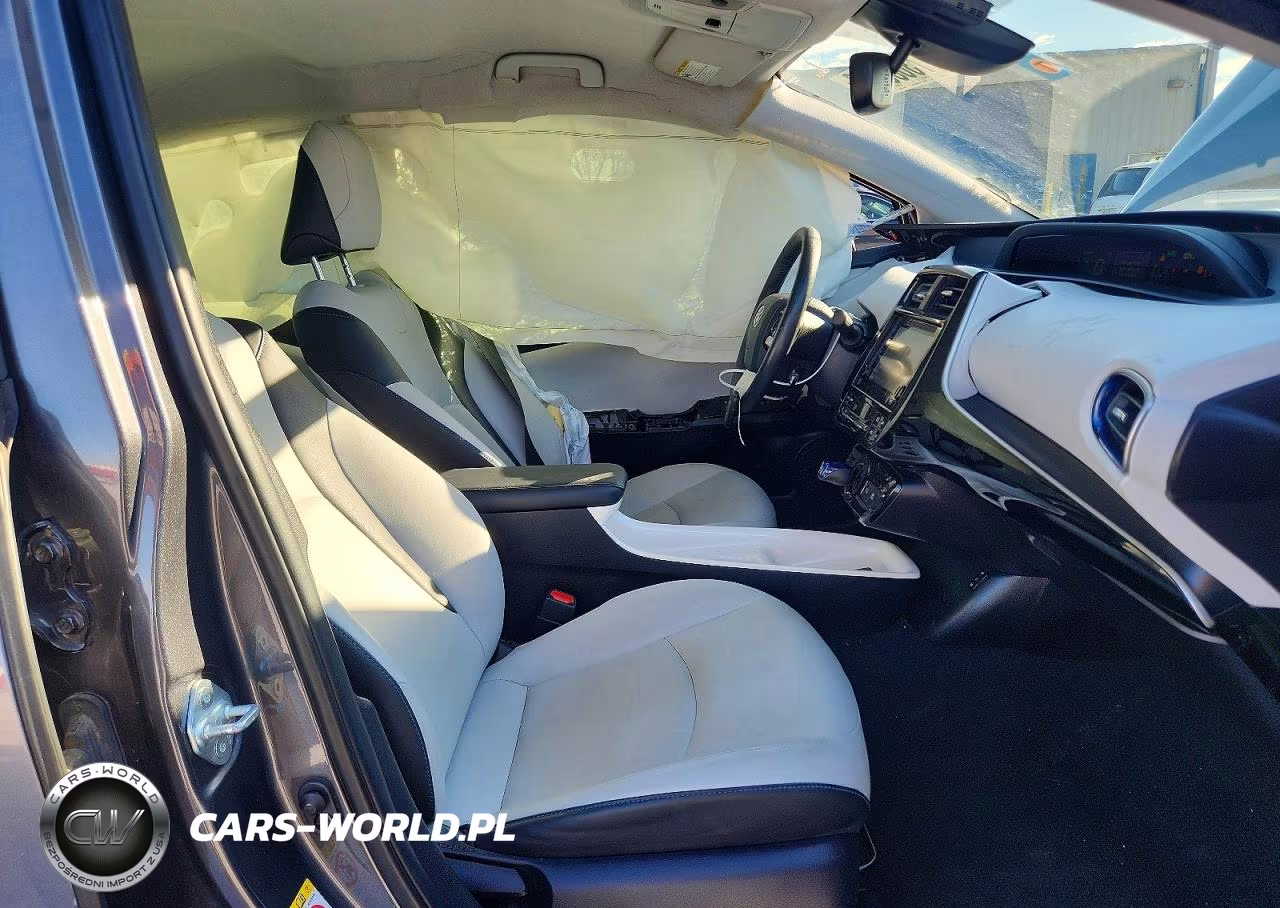 2017 Toyota Prius Four Touring VIN:JTDKARFU1H3043230 - 7