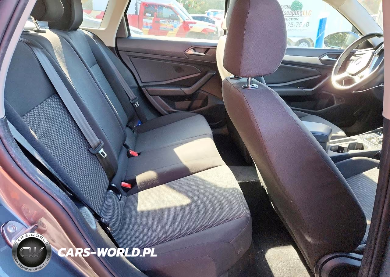 2019 Volkswagen Jetta S VIN:3VWC57BU1KM039829 - 10