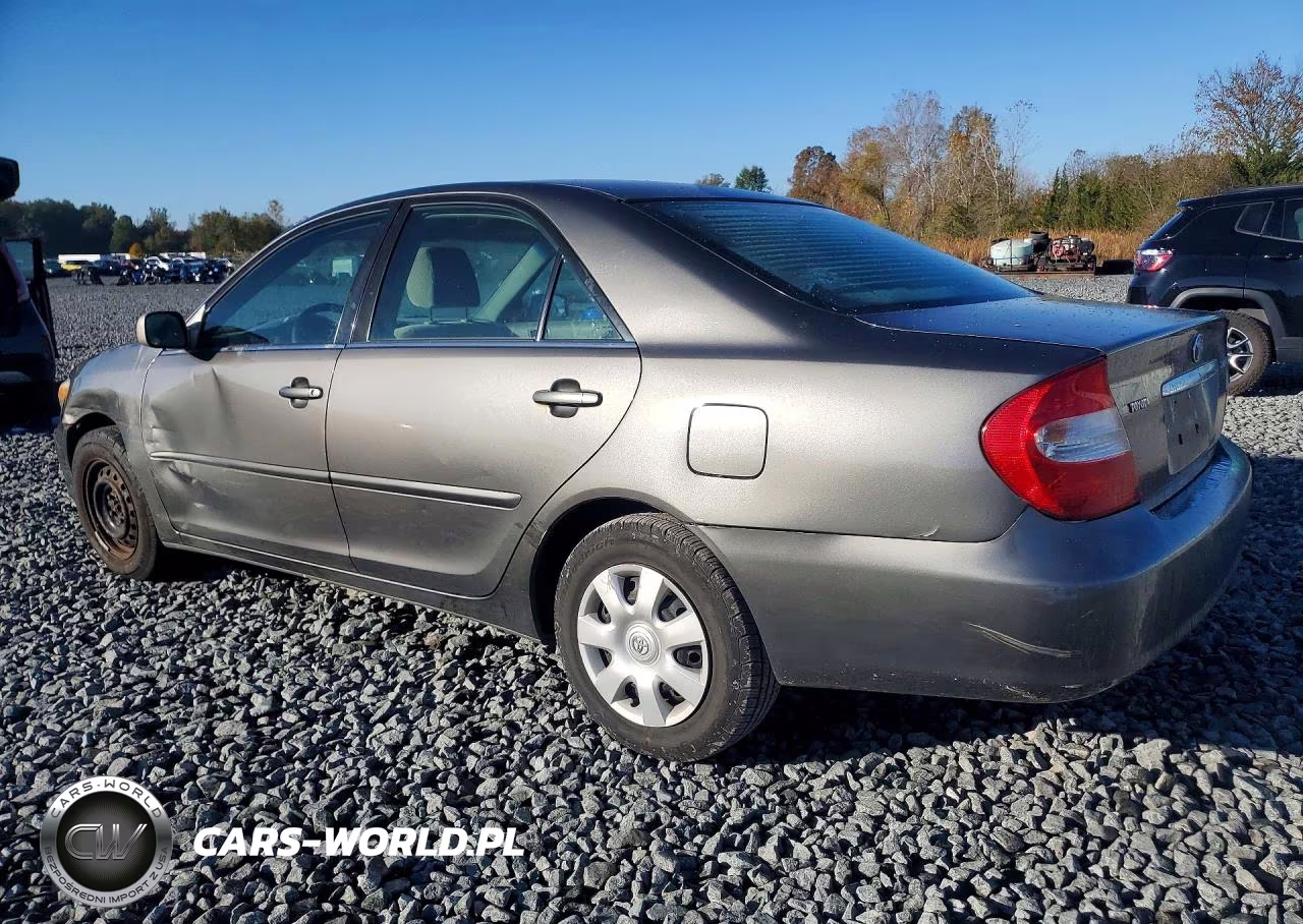 2002 Toyota Camry Le VIN:4T1BE32K82U525437 - 2