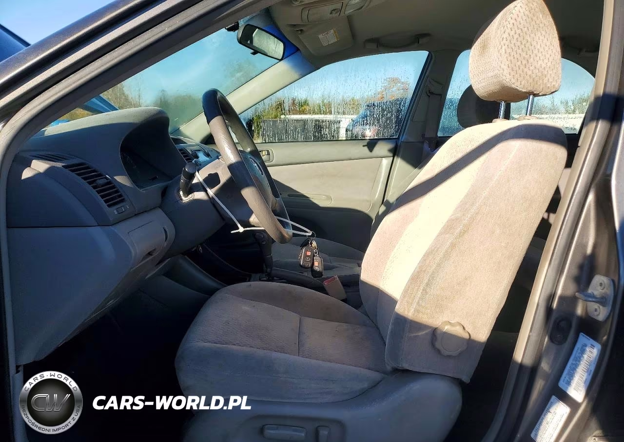 2002 Toyota Camry Le VIN:4T1BE32K82U525437 - 7
