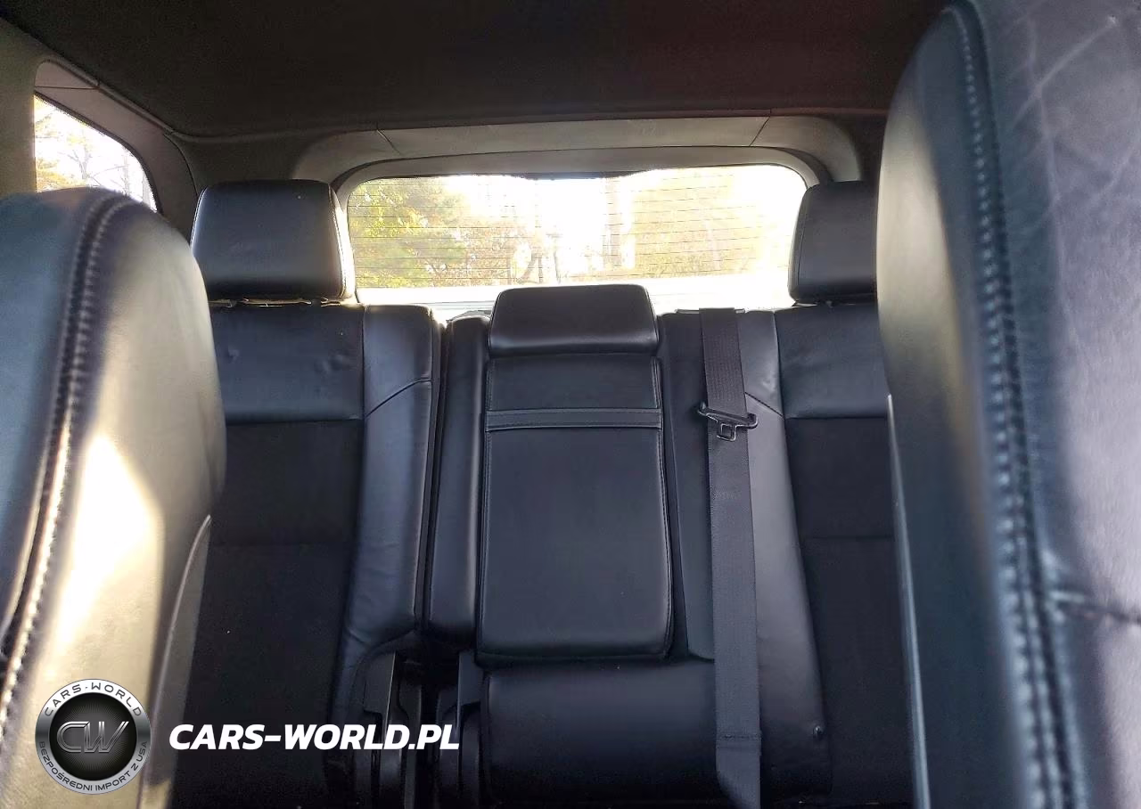 2019 Jeep Grand Cherokee Laredo VIN:1C4RJFAG8KC563091 - 10