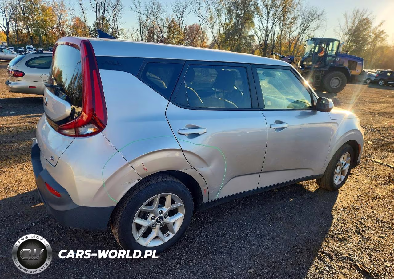 2021 Kia Soul S VIN:KNDJ23AU6M7772341 - 3