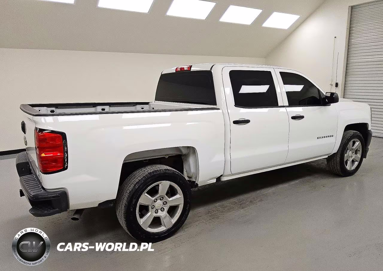 2018 Chevrolet Silverado C1500 VIN:3GCPCNEH9JG333151 - 3
