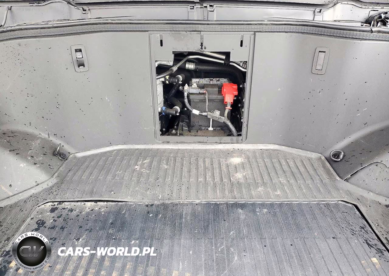2025 Ford F150 Lightning Xlt VIN:1FT6W3LU6SWG14771 - 11